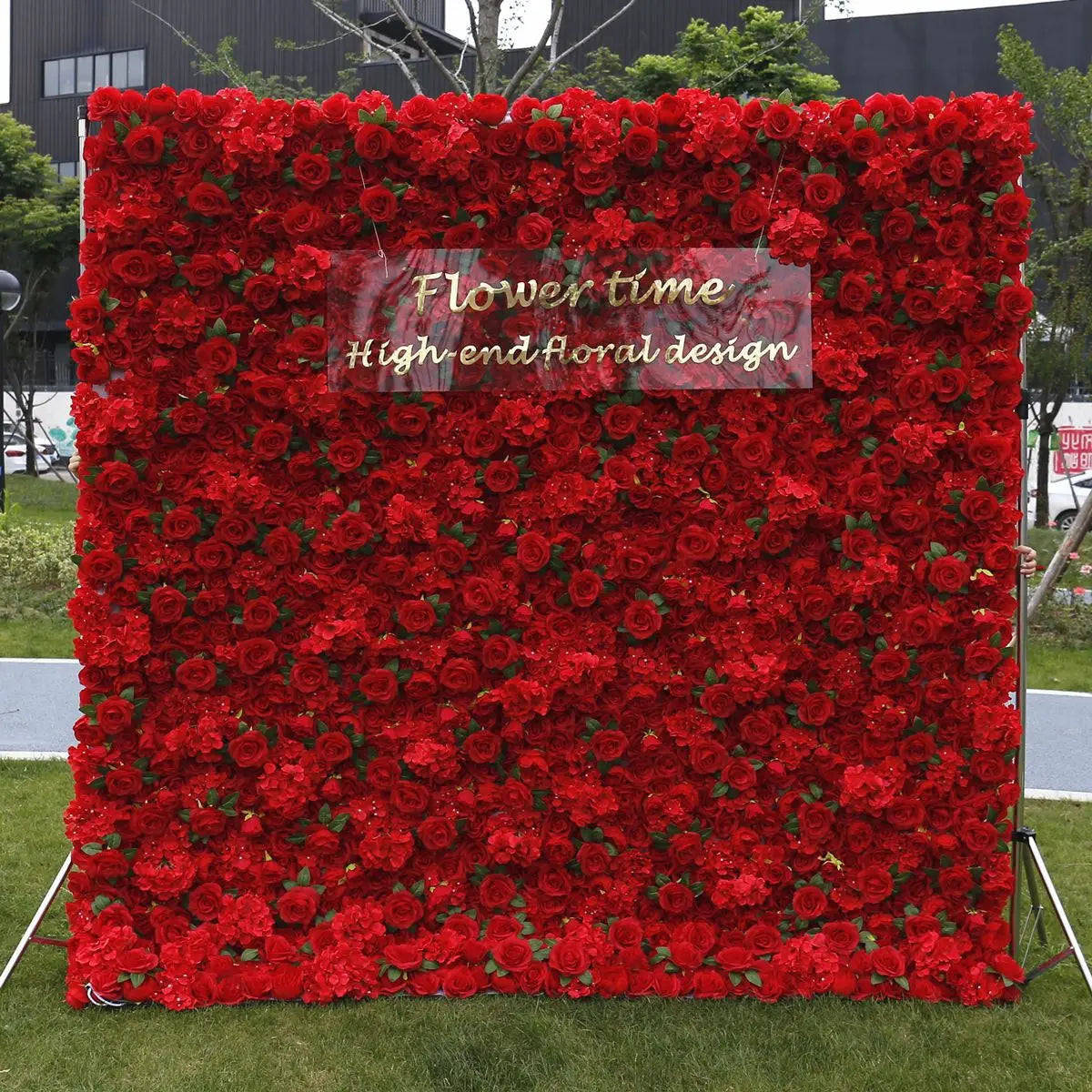 Éternel Rouge: Mur de Roses Passion