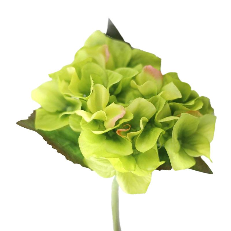 Cette image montre un bouquet d'hortensia artificiel de couleur vert. Cette image montre une fleur artificielle pour cimetière