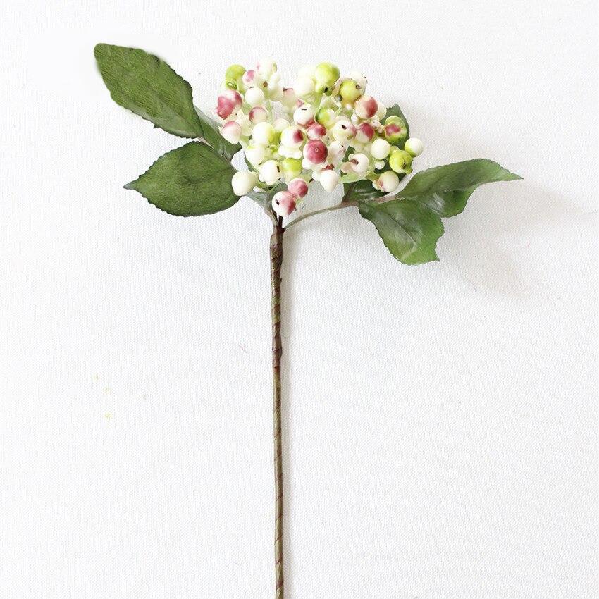 Cette image montre une décoration florale blanc
