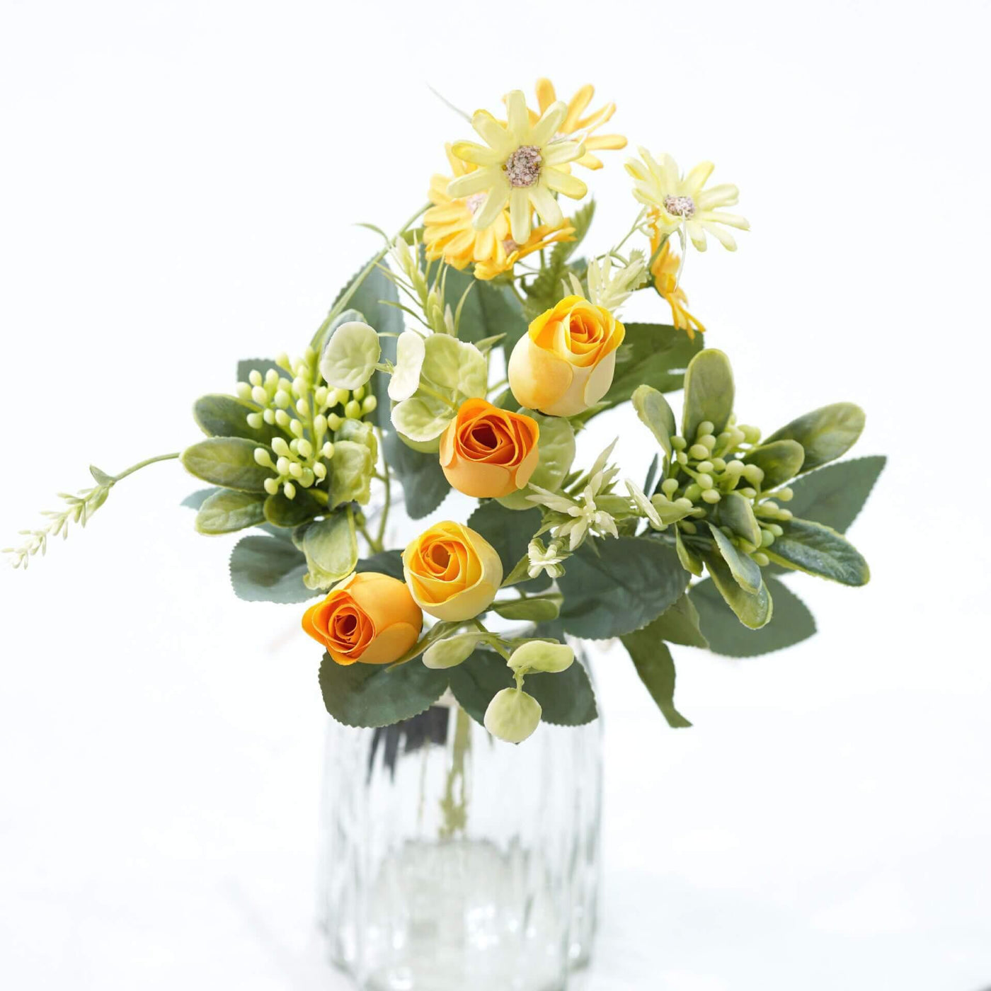 Cette image montre un bouquet de roses artificielles de couleur jaune