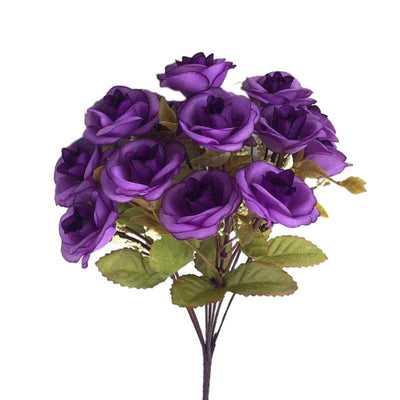 Cette image montre un bouquet de roses artificielles de couleur violet