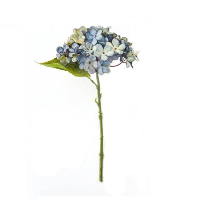 Cette image montre un bouquet d'hortensia artificiel bleu