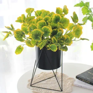 Plante verte artificielle - Petit arbuste jaune-vert 33cm