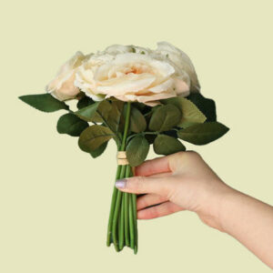 Bouquet de 9 roses artificielles champagnes