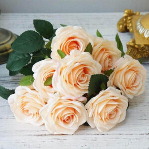 Luxueux bouquet de roses artificielles champagnes