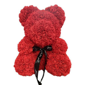 Ours en rose rouge