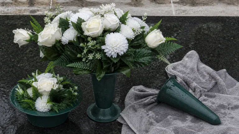 Fleur artificielle pour cimetière, bouquet artificiel extérieur sur pierre tombale