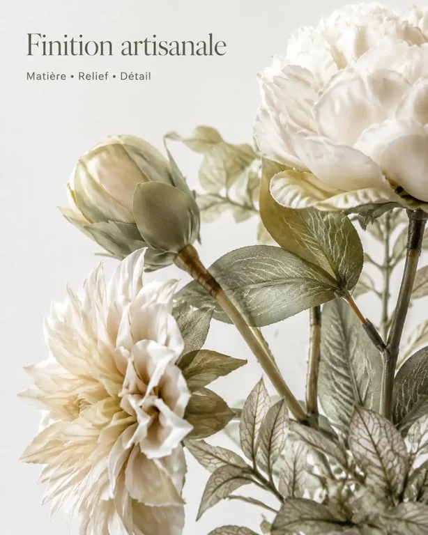 Bouquet de fleurs artificielles en gros plan avec rendu réaliste et détails de matière
